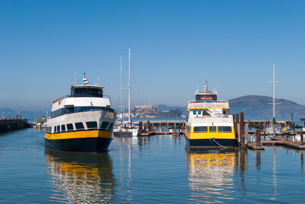 selfie with golden gate bridge
