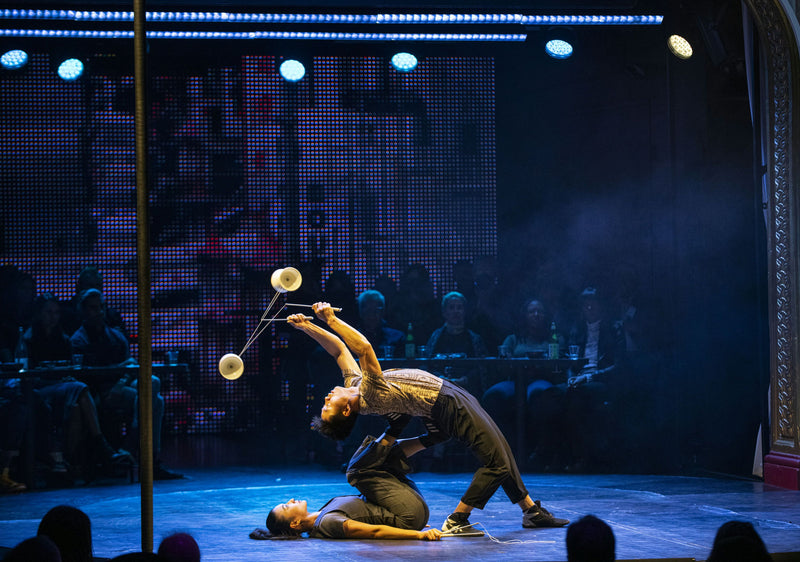 amn and woman acrobatic routine