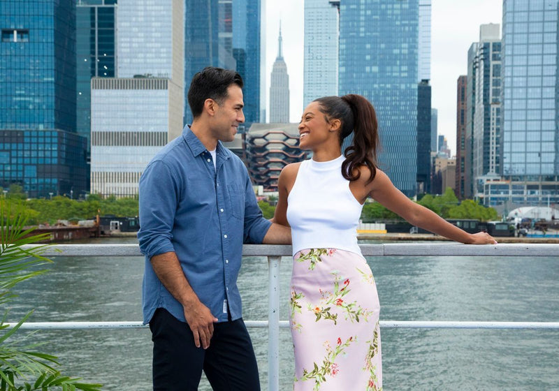 couple-on-the-deck-of-a-signature-lunch-cruise