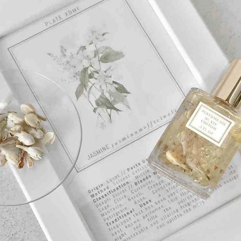 custom-perfume-bottle