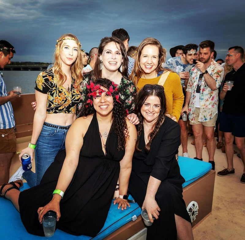 group-on-girls-on-party-boat-jpeg