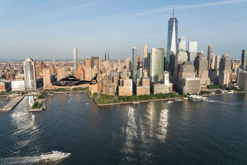 heliny-helicopter-and-boat-in-river
