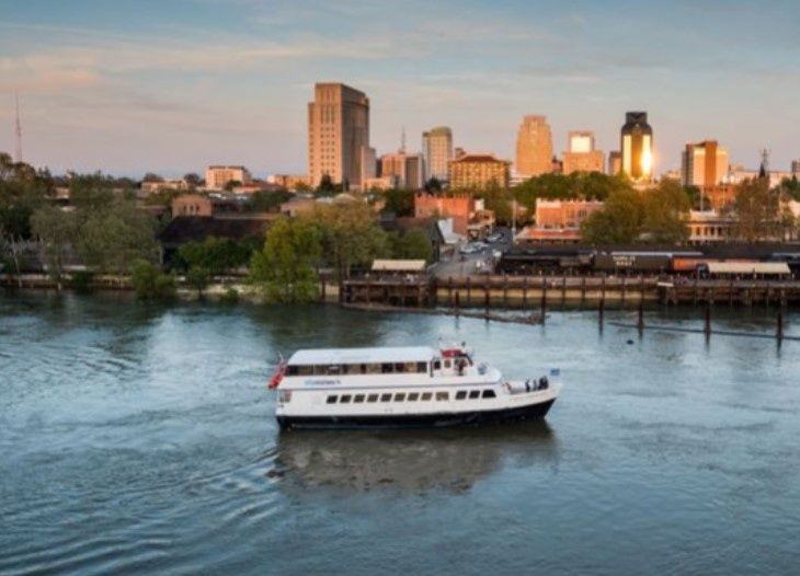 historic-river-cruise-boat