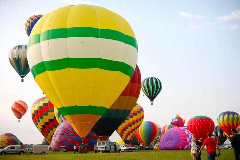 hot-air-balloons-before-takeoff