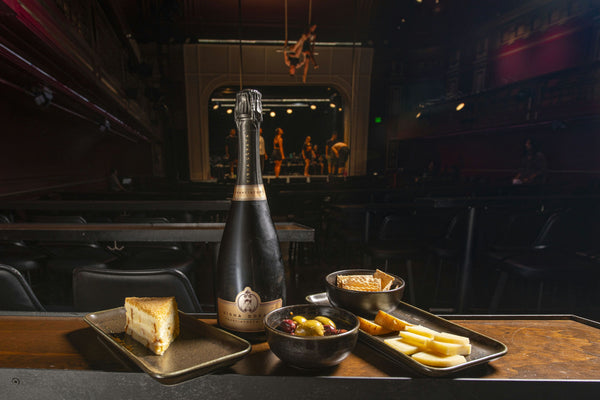 amn and woman acrobatic routine