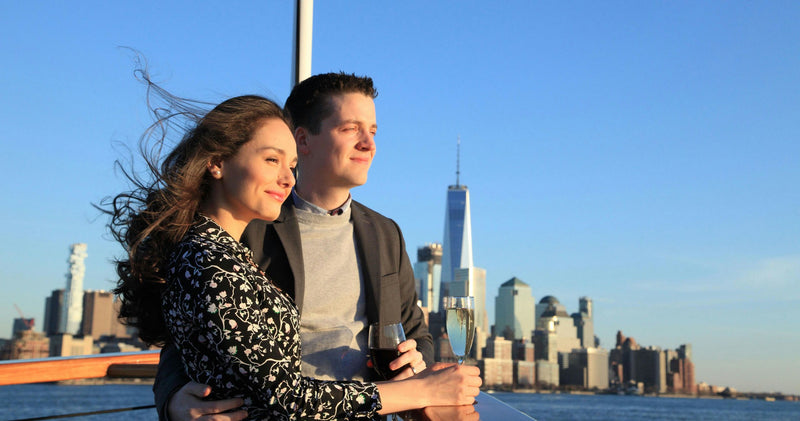 jazz-night-couple-enjoying-skyline-jpeg