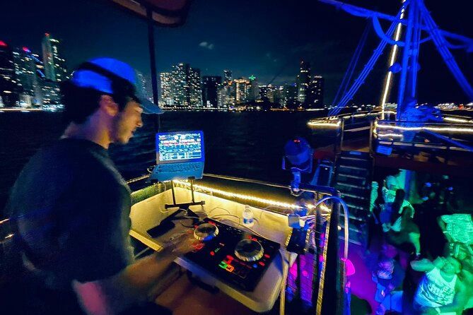 live dj on boat