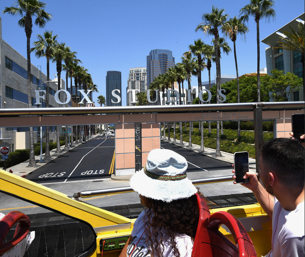 Tour bus in front of Hard Rock Cafe