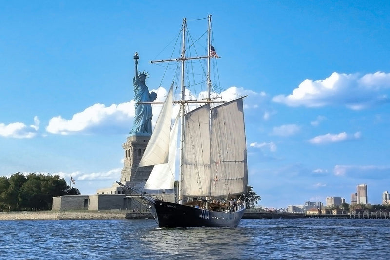 sailing-next-to-the-statue-of-liberty