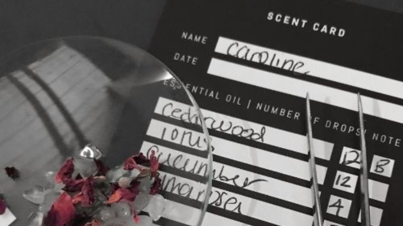 scent-card-with-dried-flowers