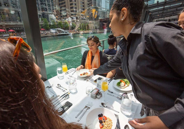premier plus brunch cruise on chicago river