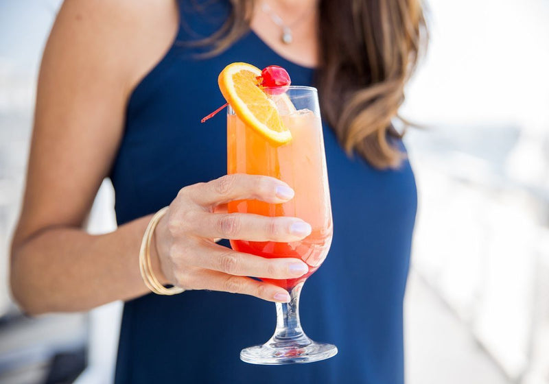 woman-holding-a-mai-thai