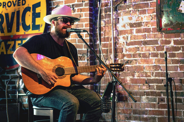 16 Unique Experience Gifts for Nashville’s Music-Obsessed