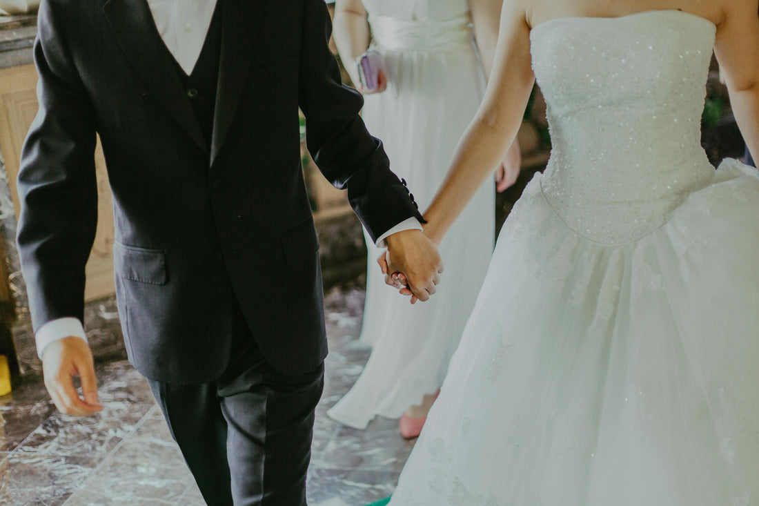 The Best Experience Wedding Gifts for Newlyweds 2025: Beyond The Registry