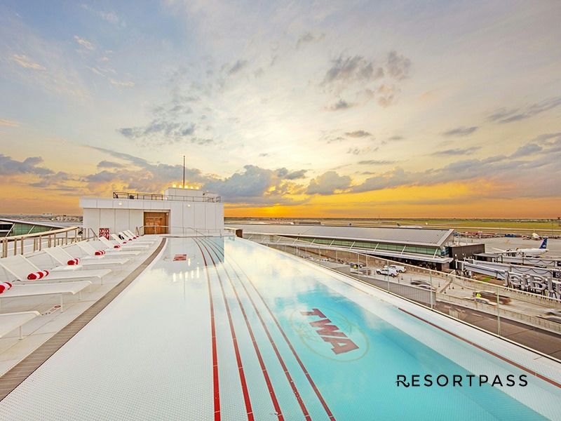 05_pool-day-pass-at-twa-hotel-jfk-international-airport_resortpass.jpg