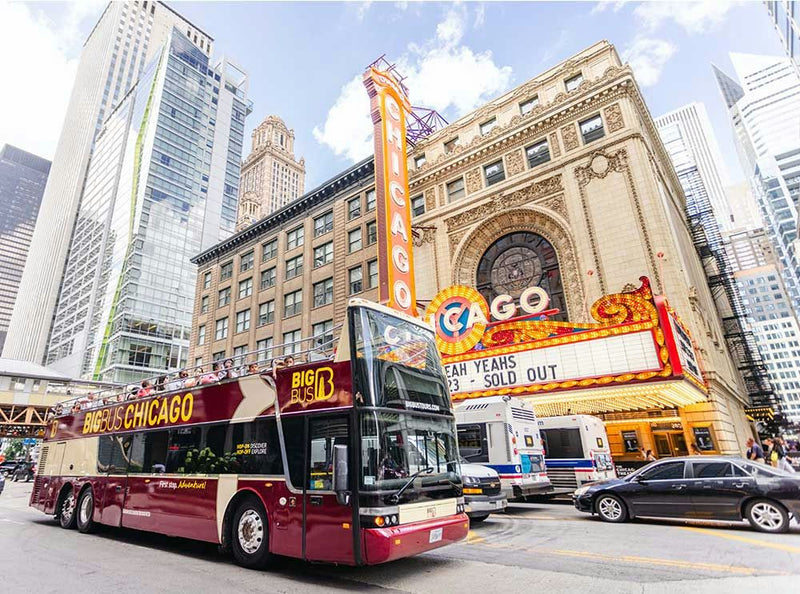 7-big-bus-tours-in-chicago-near-chicago-theatre.jpg