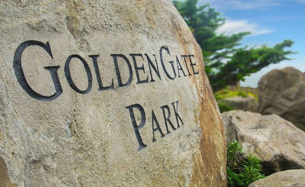 Gold Gate Sign
