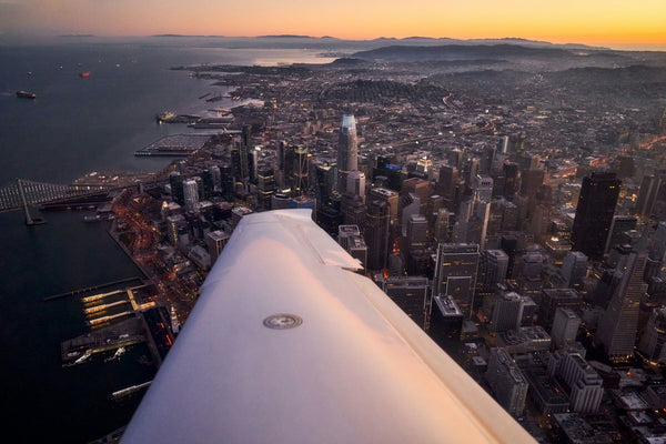 airplane over san francisco.jpeg