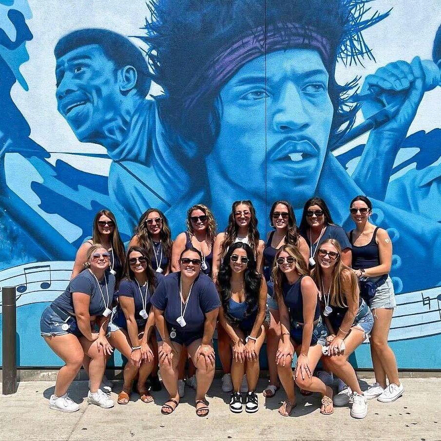 bachelorette-group-pic