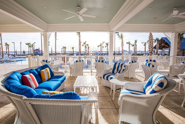beach-front-outdoor-dining