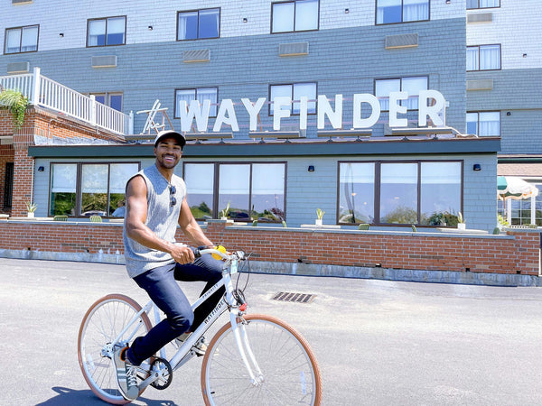 biking-by-hotel