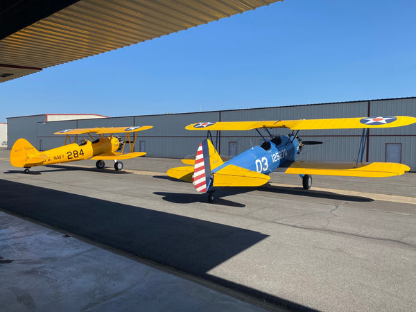 biplanes-on-tarmac