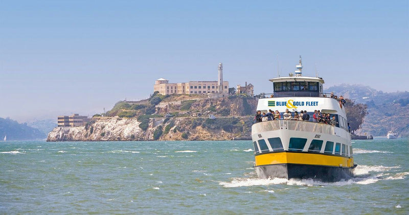 Boat in front of Alcatraz