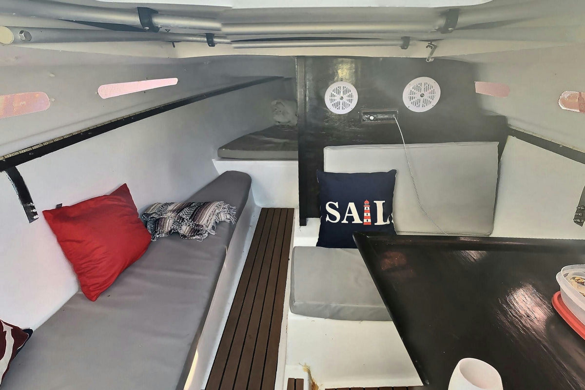 boat-interior-jpeg