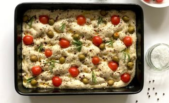 Bread with tomatos