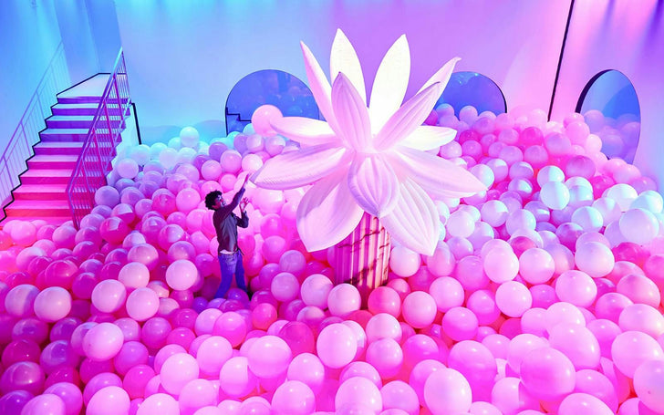 Bubble Planet Immersive Experience in Seattle
