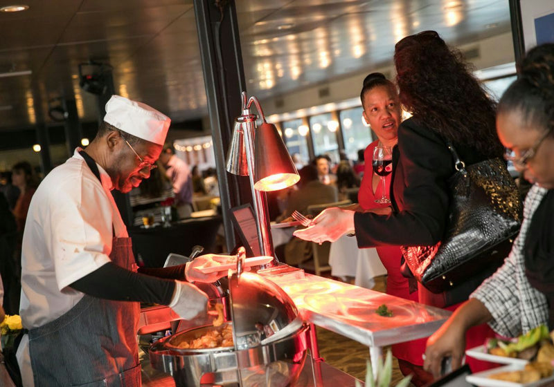 buffet-line-on-cruise