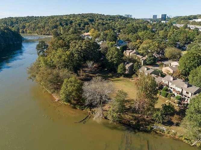 Private Chattahoochee River & Buckhead Helicopter Tour with Champagne