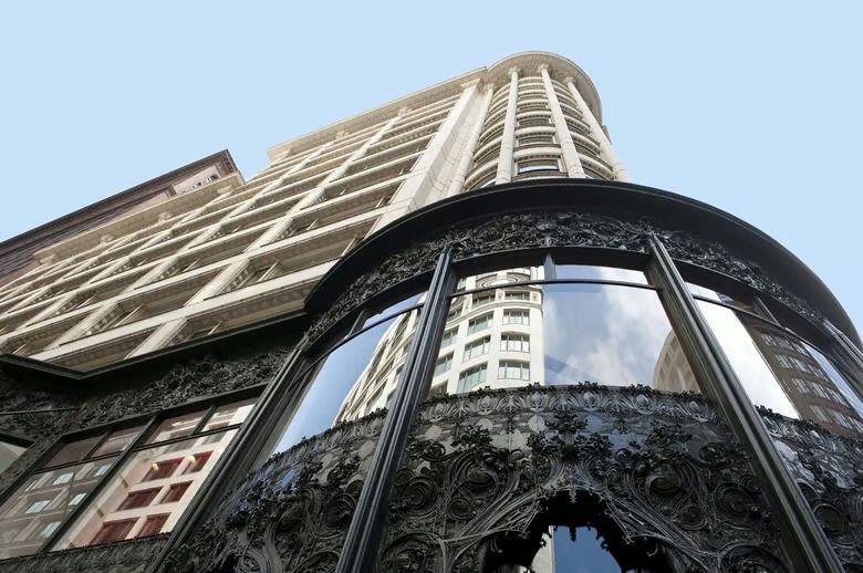 chicago-golden-age-architecture-tour-ornamental-ironwork-chicago-il.jpg