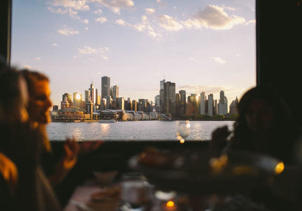 chicago-skyline-from-inside-signature-dinner-cruise