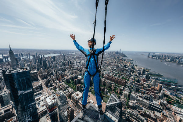 city-climb_the-apex-lean-out_courtesy-of-edge-jpg