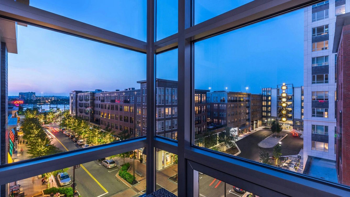 corner-window-view