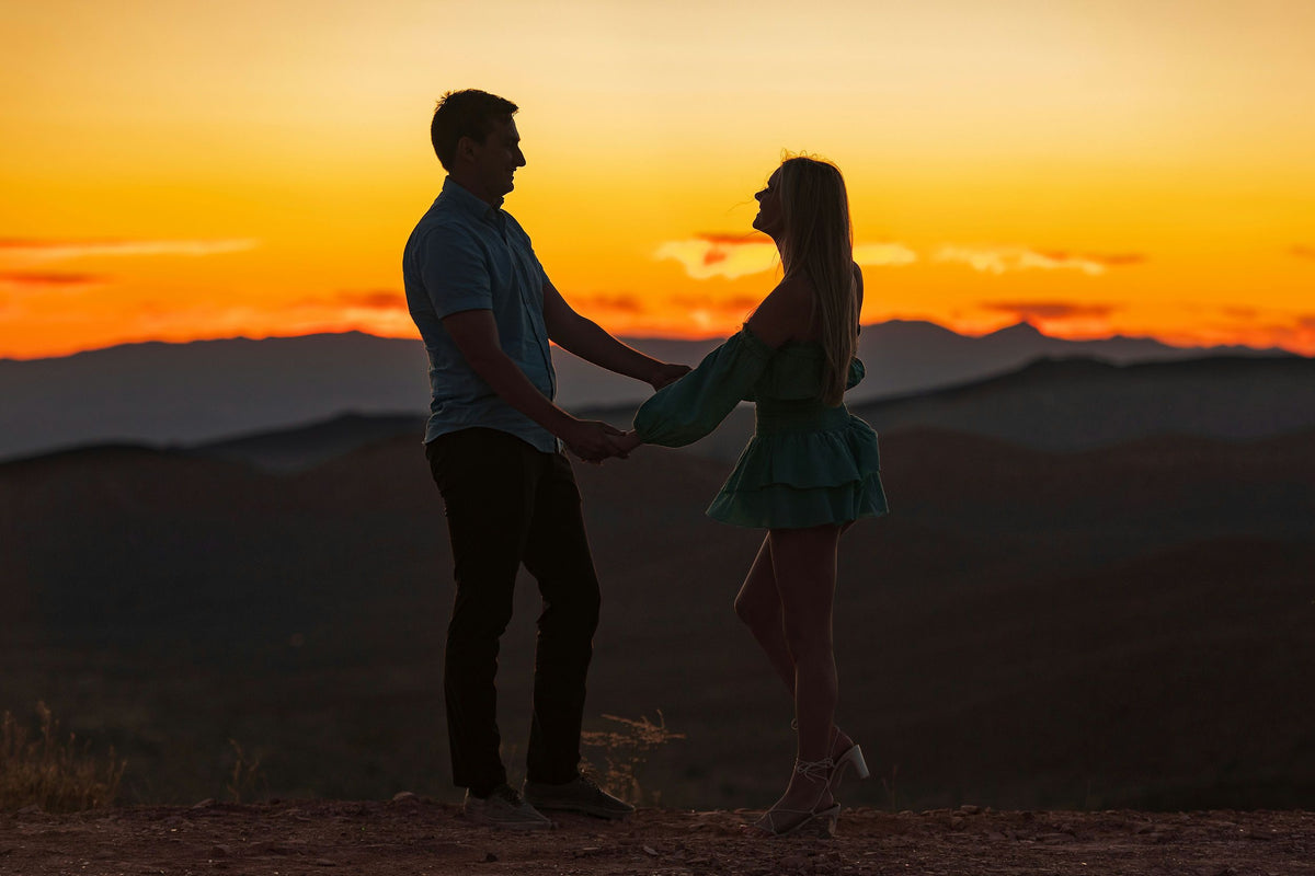 couple-at-sunset