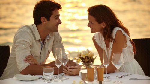 couple-eating-on-boat-jpeg