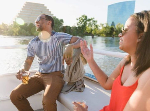 couple laughing on a sights and sip tour of sacramento