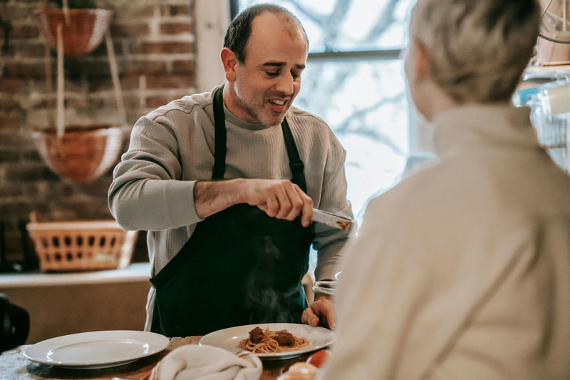 couple-making-pasta