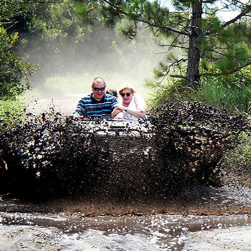 couple-mudding
