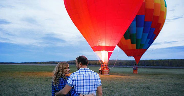 couple with hot air balloons.jpeg