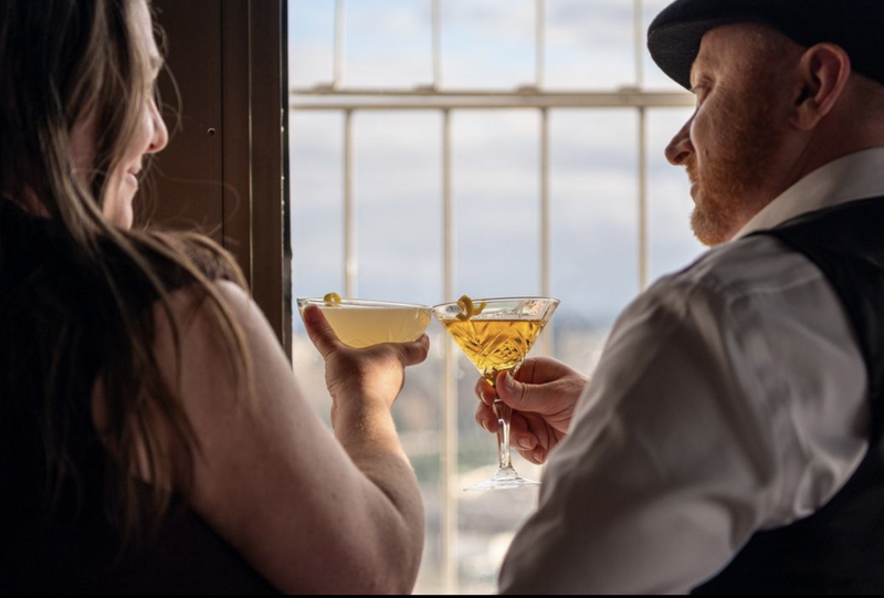 couples cheers