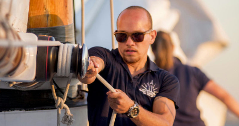 day-sail-crew-pulling-sail-jpeg