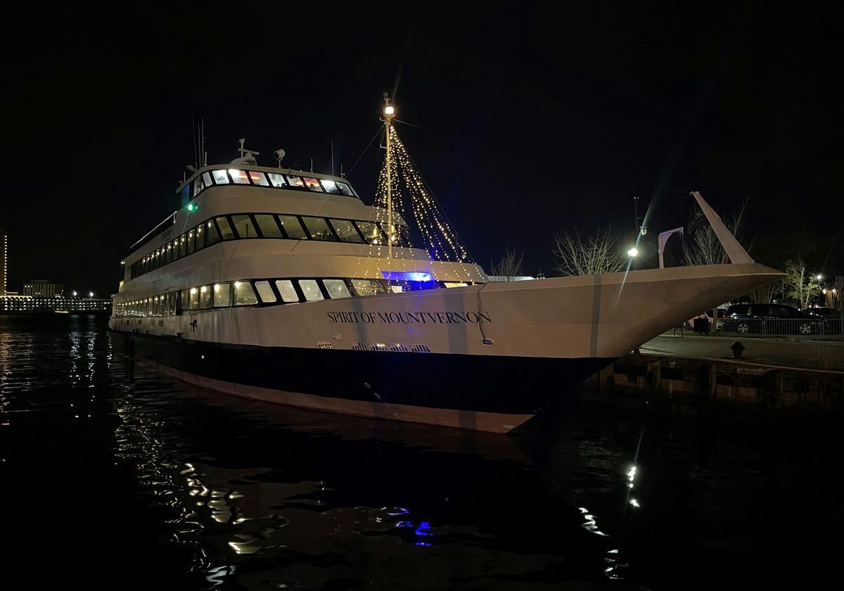 dinner-cruise-ship