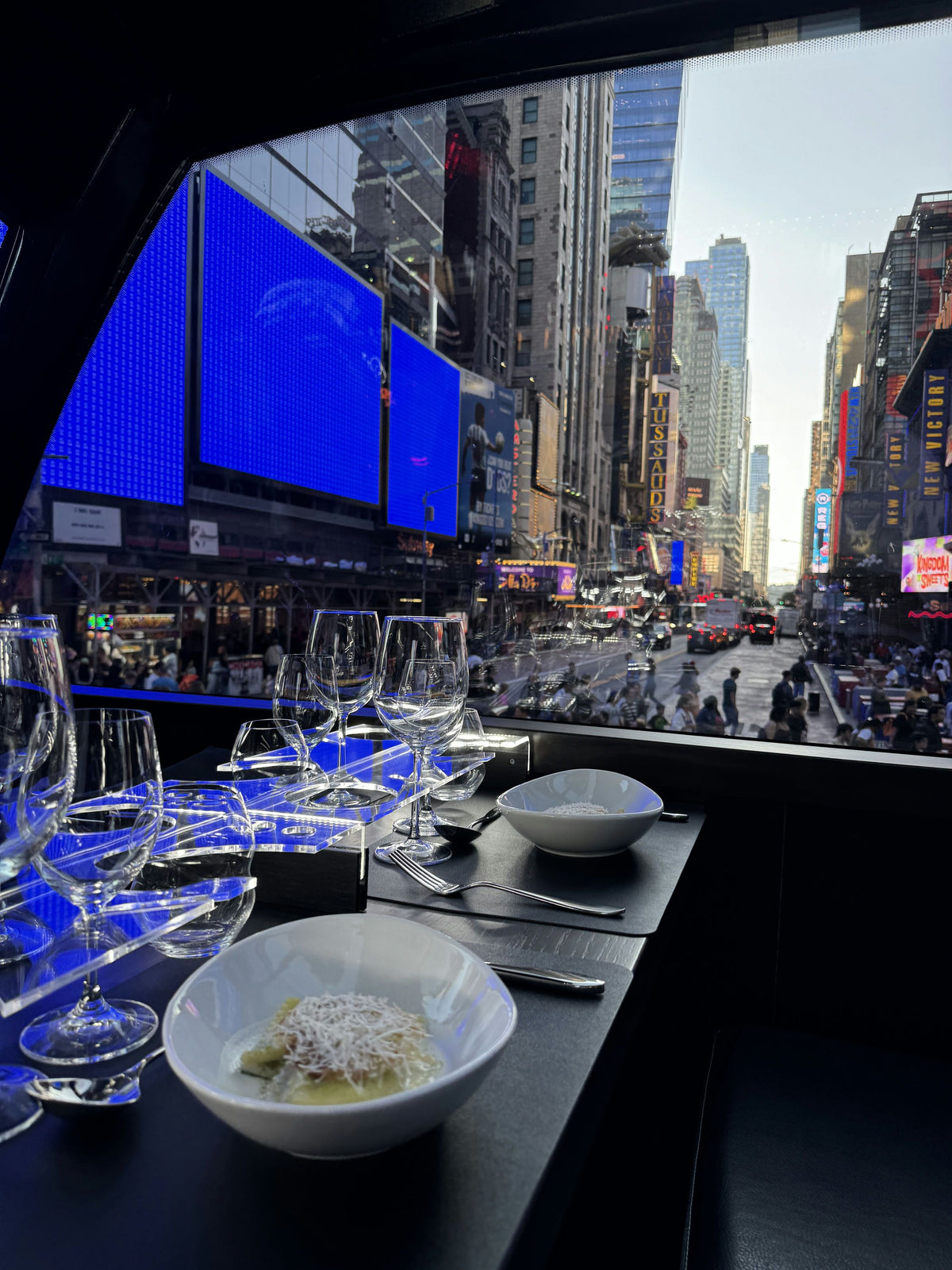 dinner-on-bus