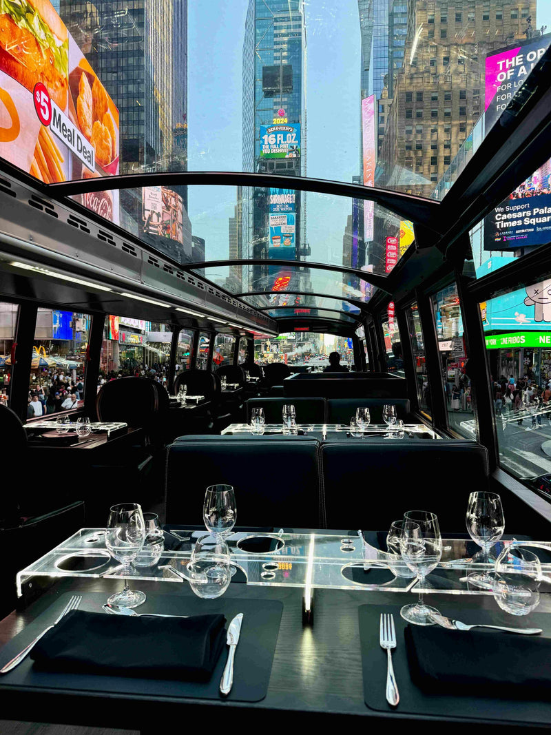 dinner on bus in nyc