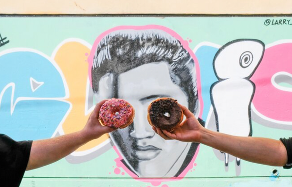 donut eyes elvis