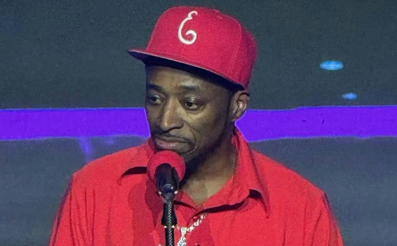 eddie-griffin-at-the-mic