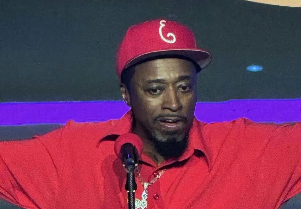 eddie-griffin-making-jokes